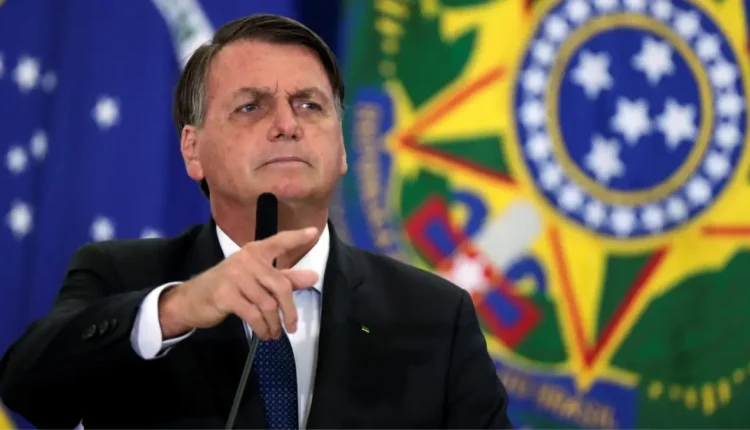 "Não mando na Petrobras, mas faço o que posso", diz Bolsonaro