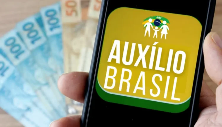 Beneficiários com NIS final 3 receberá hoje o Auxílio Brasil