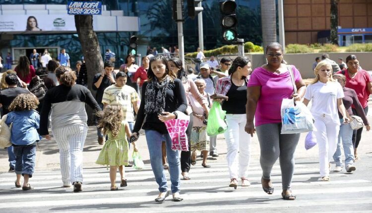 Desalento alcança 4,7 mi de pessoas no trimestre até fevereiro, diz IBGE