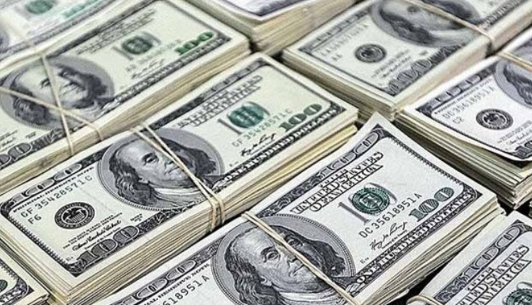 Dólar subiu ante rivais, com menor apetite de olho em guerra