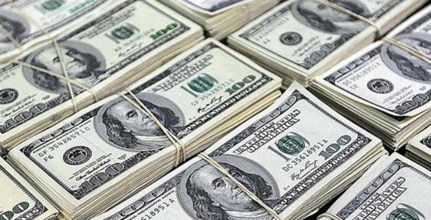 Dólar subiu ante rivais, com menor apetite de olho em guerra