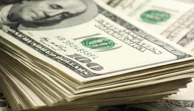 Dólar renova máxima a R$ 5,0766 por piora da B3 e Bolsa de NY