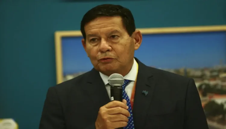 'Histeria': Mourão crê em queda em preços da Petrobras