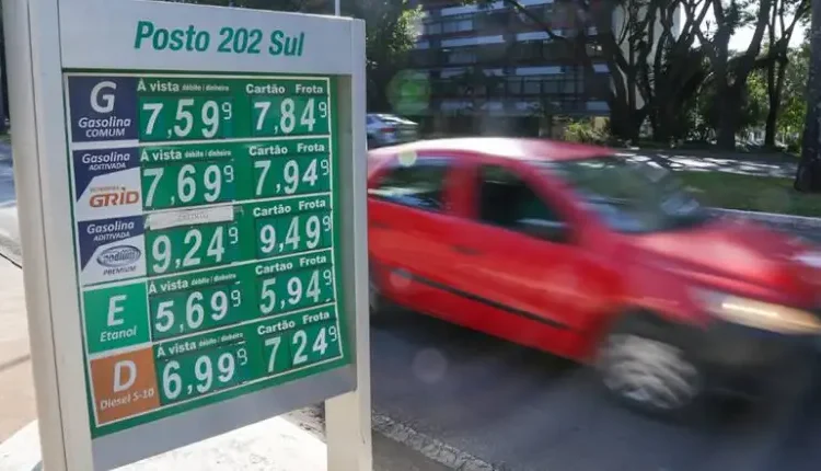 Preço da gasolina volta a subir e ultrapassa R$ 7, diz ValeCard