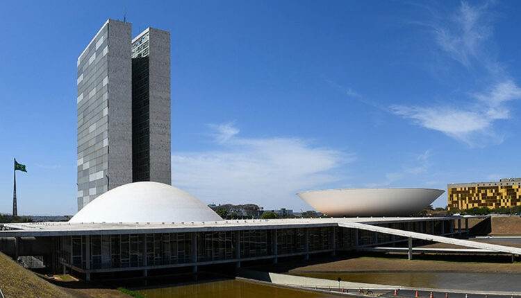 Congresso aprova transferência R$ 7,7 bi a estados e municípios