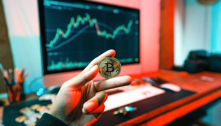 Bitcoin tem mais um dia de alta. ETH, SOL, BNB e Cardano registram lucros de até 3%. Confira os preços das criptomoedas hoje