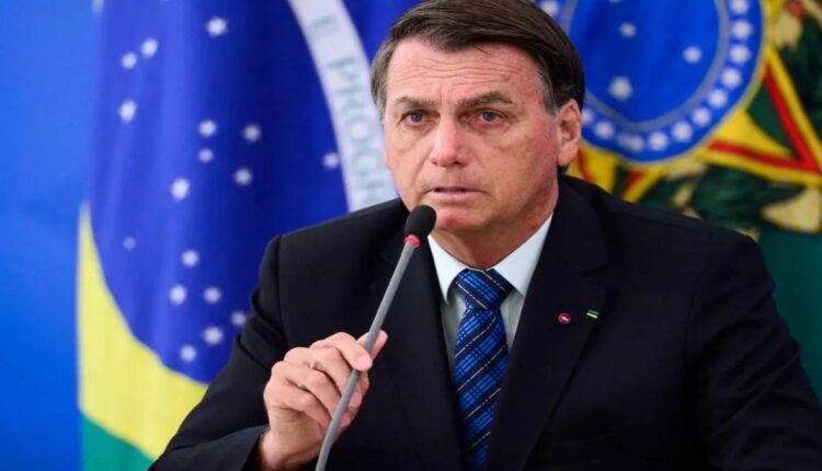 Bolsonaro nega imposto em compra por aplicativos estrangeiros