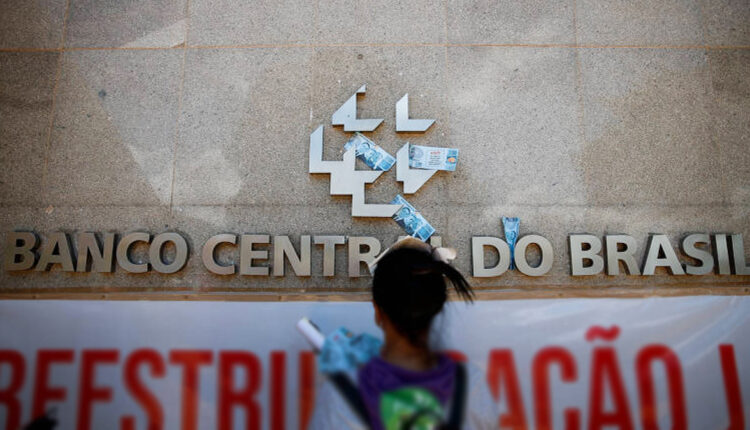 Servidores do BC marcam protesto no órgão na hora do Copom