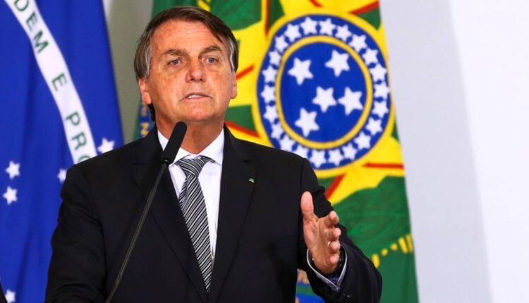 Bolsonaro diz que governo está 'jogando pesado' no combate à inflação e elogia BC