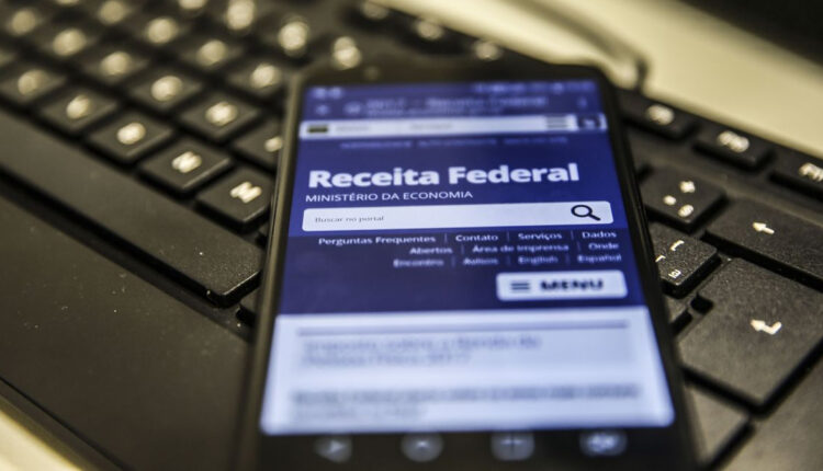 Declarações do IR entregues superam projeções da Receita Federal