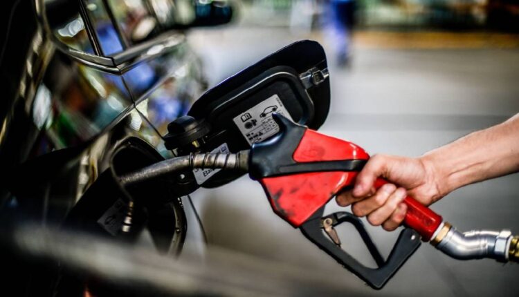 Defasagem média do diesel chega a 10% e a da gasolina atinge 14%