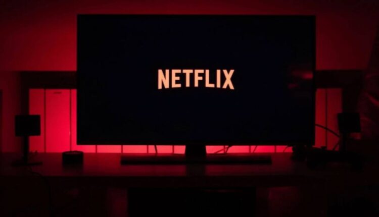 Netflix (NFLX34) pode comprar Roku pensando em plano com anúncios