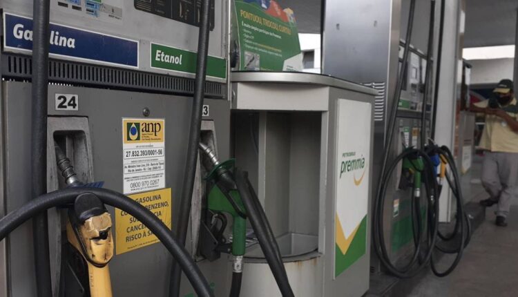 Petrobras anuncia reajustes de 14,2% para o diesel e de 5,2% para a gasolina