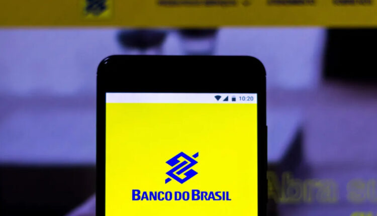 Banco do Brasil (BBAS3) reformula conta para clientes de 18 anos