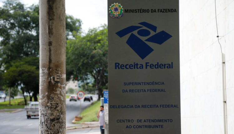 Arrecadação federal é de R$ 166,28 bilhões em setembro, diz Receita