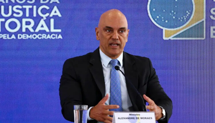 Alexandre de Moraes defende regulamentação das redes sociais como forma de combate às Fake News