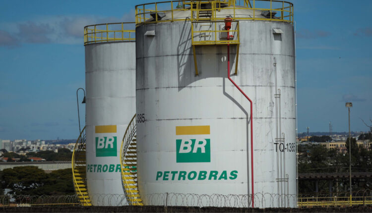 https://estoaresearch.com/artigos/o-petroleo-e-sua-precificacao/