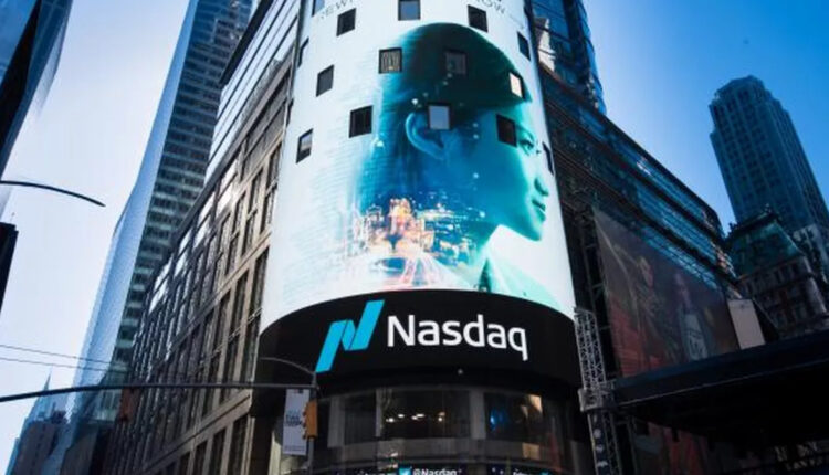 Nasdaq cai com investidores de olho na Black Friday e infecções na China