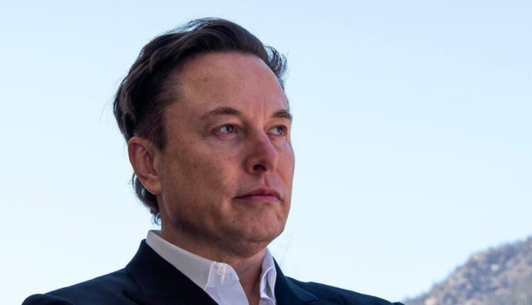 Elon Musk efetua venda de quase 4 bilhões em ações da Tesla (TSLA34) após comprar o Twitter