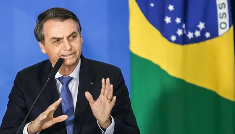 Bolsonaro diz em seu pronunciamento que: “Continuarei cumprindo todos os mandamentos da nossa constituição”