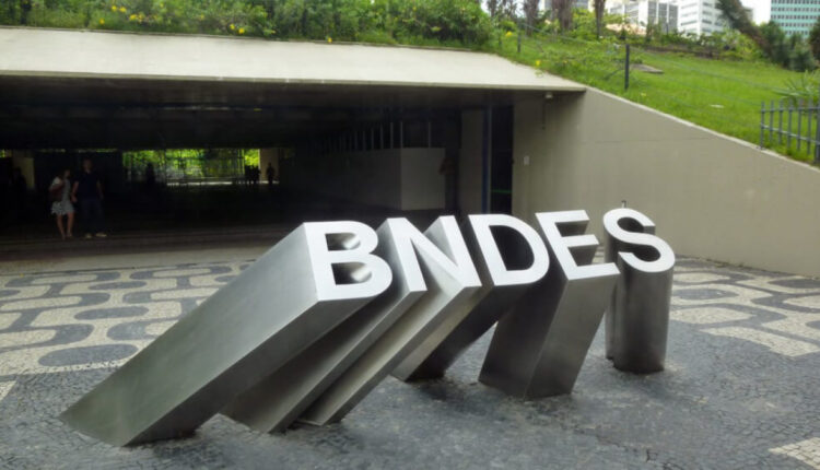 BNDES apoia capacitação de empreendedores de baixa renda