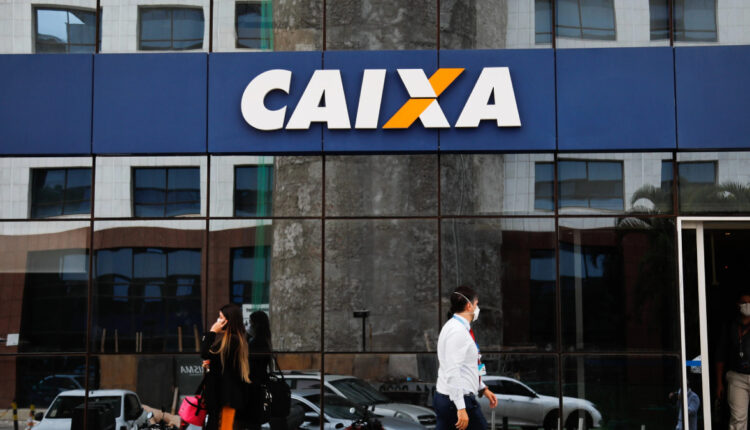 Caixa suspende oferta de consignado do Auxílio Brasil até dia 14