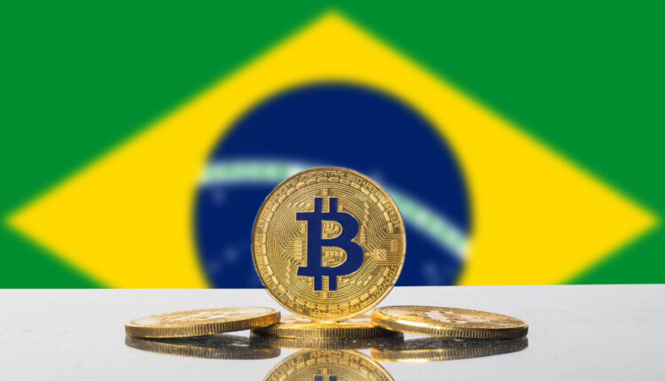 Negociação de Bitcoin no Brasil recua 24% em outubro