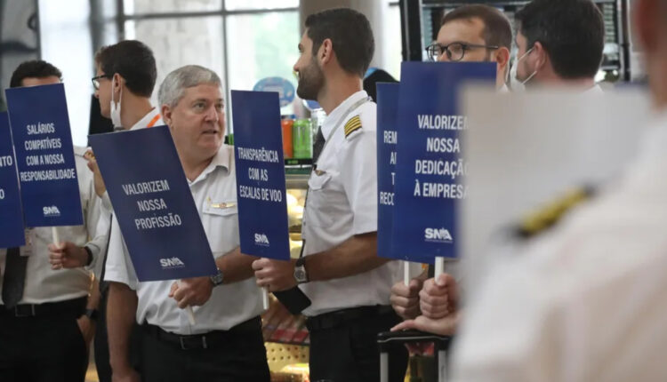 Greve dos aeronautas se encerra após aprovação da proposta patronal