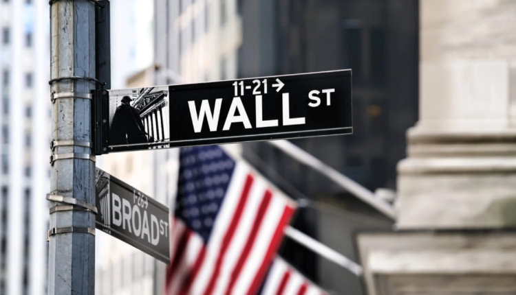 Wall Street abre em queda com flexibilização da política Covid-zero