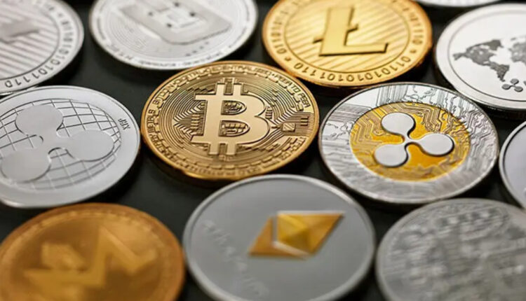 Bitcoin sobe e criptomoedas têm novo rally. SOL, XRP, AXS, MANA e OKB registram até 14% em alta