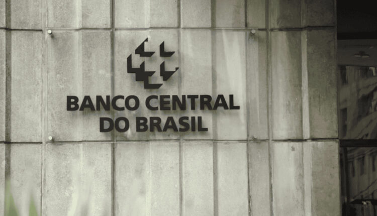 Banco Central do Brasil diz que mercado projeta forte queda na taxa Selic