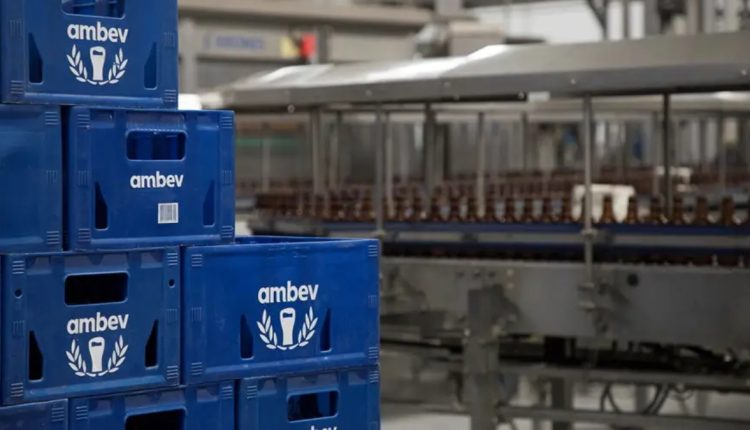 Ambev (ABEV3) divulga comunicado refutando acusação de suposto rombo tributário