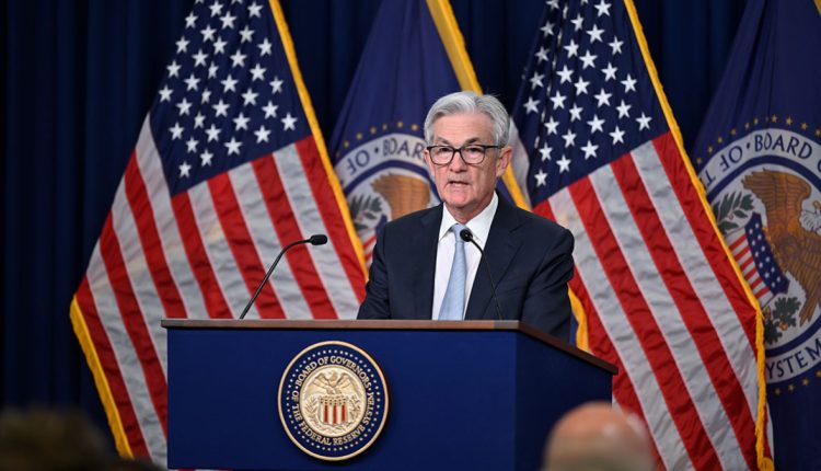 Fed pode, possivelmente, elevar mais os juros e em um ritmo mais rápido, diz Powell