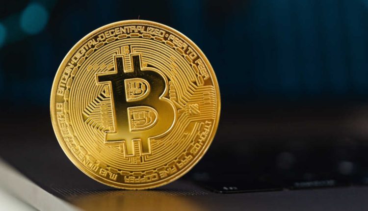 Empresa que prometia lucro de 100% com Bitcoin pagará R$ 1 milhão para cobrir danos