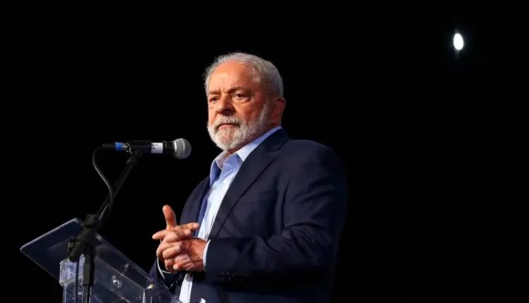 Viagem de Lula à China adiada, Ibovespa em queda e o que mais é notícia nesta sexta-feira