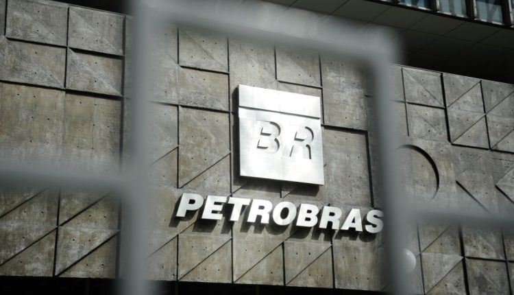 Petrobras (PETR4) anuncia ajuste organizacional; mudança prepara uma transição energética, diz BofA