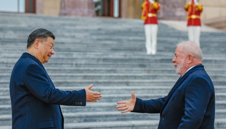 Lula e Xi Jinping assinam 15 acordos, incluindo transação real-yuan, agro e comunicação