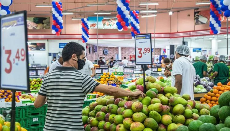 Fique por dentro das 5 principais notícias do dia: inflação de maio, preço dos automóveis e mais