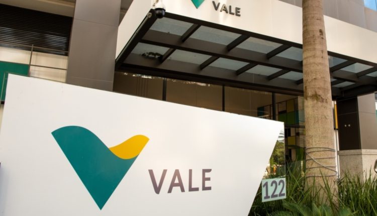 Vale (VALE3) vê lucro líquido cair 78% no 2T23 a US$ 892 milhões; ações despencam 