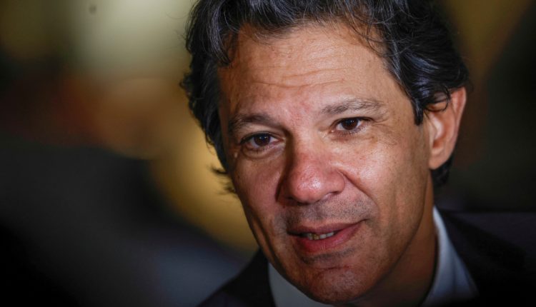 Haddad entrega estudos sobre alíquota-padrão para relator da Reforma Tributária