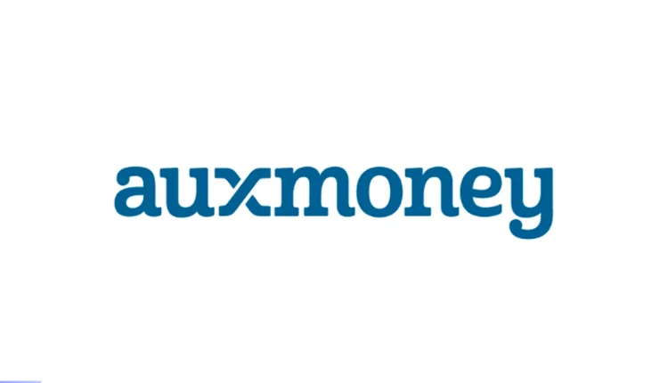 Günstiger Kredit ohne Schufa mit auxmoney schnell auf dem Konto